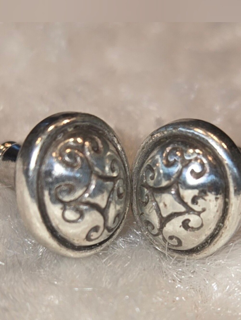 Vintage Sterling Silver Filigree Oval Stud Earrings - Classic Silver